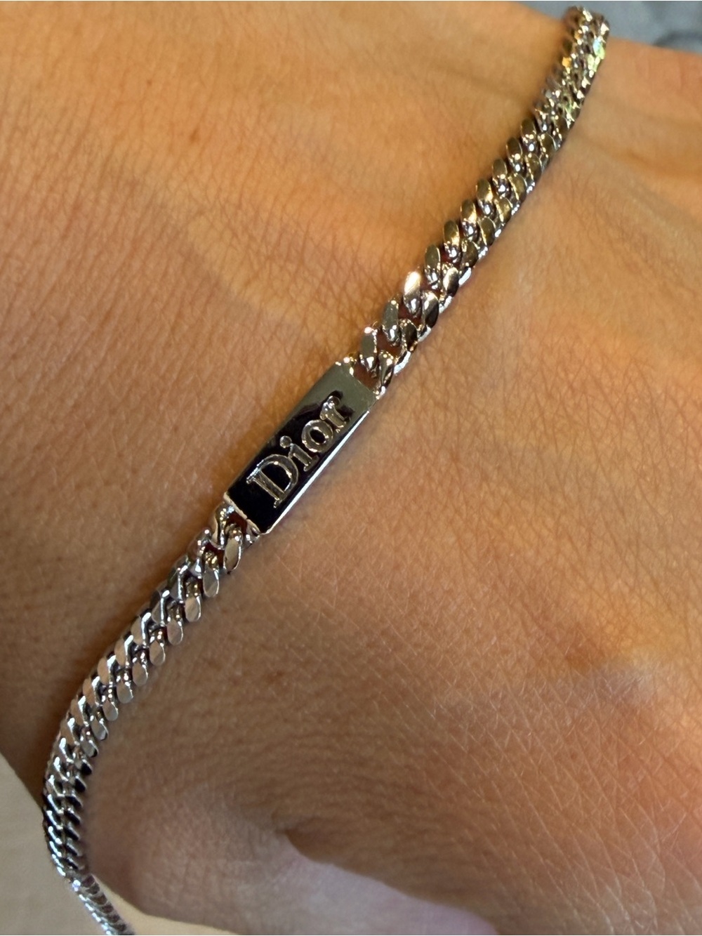 DIOR Name Tag Silver Tone Cuban Link Bracelet fits 7 in to 9 in really sparkles